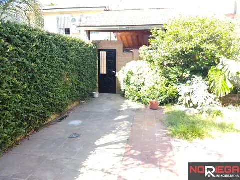 Depto Tipo Casa en Alquiler de 3 ambientes