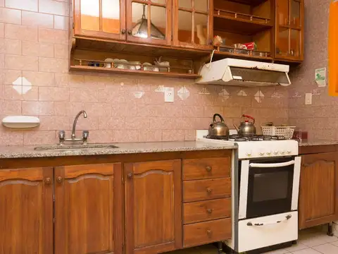 Casa 4 ambientes con 1 baño