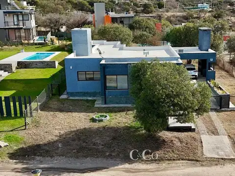 Casa en Venta con 1 cochera