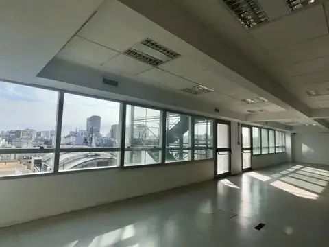Edificio Comercial en Recoleta