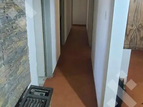 Casa en Alquiler con 1 cochera
