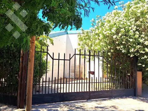 Casa en ALQUILER,  3 Ambientes, en   Plaza Huincul - Neuquén