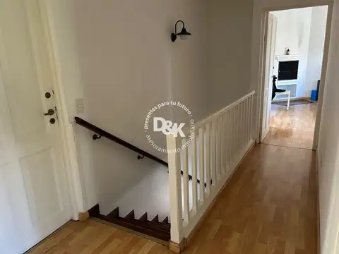 Casa 7 ambientes con 3 baños