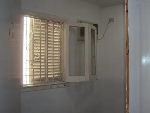 Casa en Alquiler en Moron Sur, USD 650