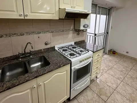 Depto Tipo Casa en Alquiler en Liniers, $ 800.000
