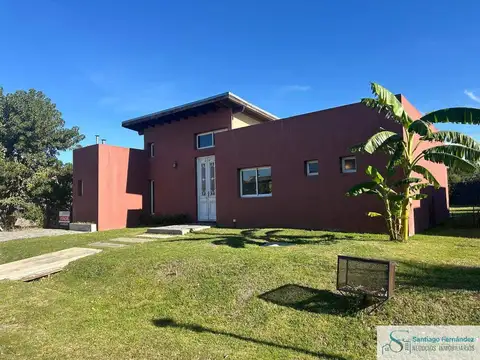 Casa en venta c/ cochera en Manzanares Chico