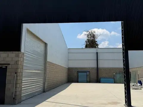 Galpon en Alquiler en Francisco Álvarez, USD 3.800