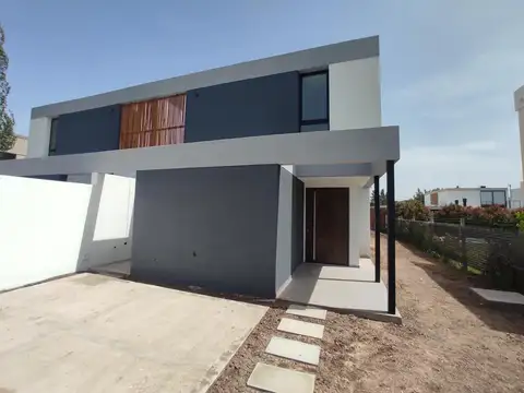 Casa en Venta en Joaquin Gorina, USD 207.000