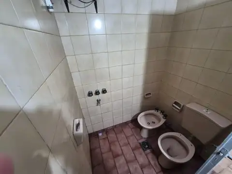 Casa 7 ambientes con 3 baños