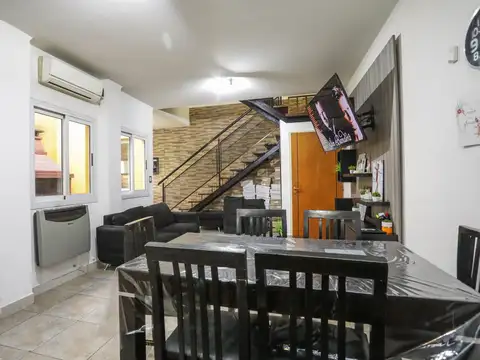 Depto Tipo Casa en Venta 20 años