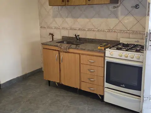 Depto Tipo Casa en Alquiler en Carapachay, $ 420.000