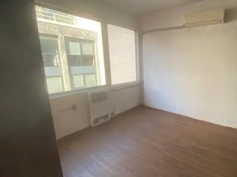 VENTA OFICINA CIUDAD VIEJA CON GARAGE