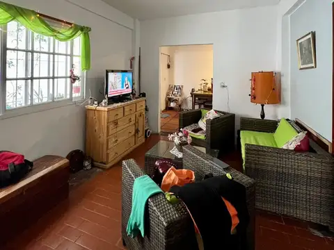 CASA EN VENTA LARRAYA AL 4200  IDEAL 2 FAMILIAS, LOTE 8,66 X 30,13 M 