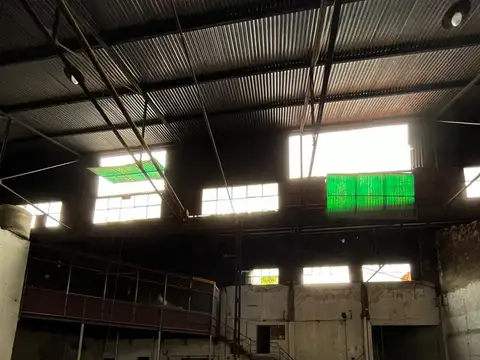 Galpon en Alquiler 40  mts Fondo