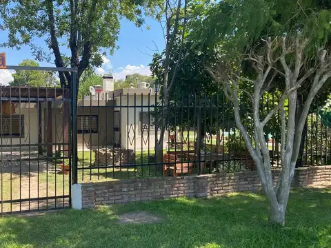 Casa 3 ambientes con 2 baños