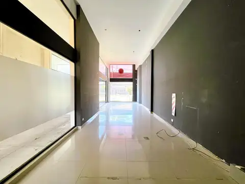 Local en Venta en San Isidro Vias / Libertador, USD 300.000