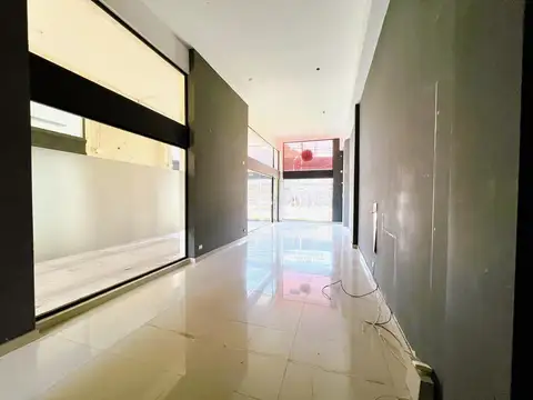 Local en Venta en San Isidro Vías / Libertador, USD 300.000