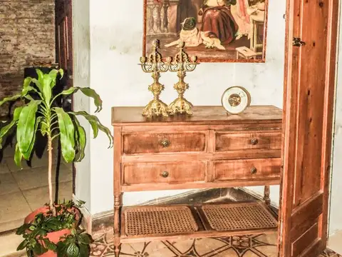 Casa reciclada zona Avenida Brasil