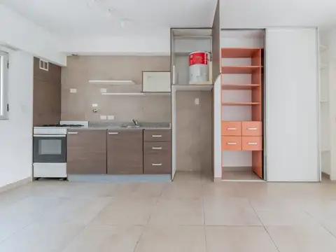 General Carlos Maria de Alvear 39 , Piso 3