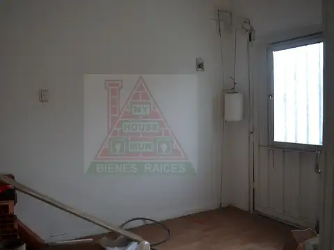Depto Tipo Casa 3 ambientes con 1 baño