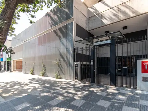 Piso completo de 18 cocheras en san isidro, sobre av. Centenario.