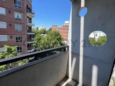 Venta de Semipiso al frente de 2 AMBIENTES en Villa del Parque, Capital Federal