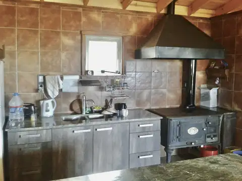 Casa 3 ambientes con 2 baños
