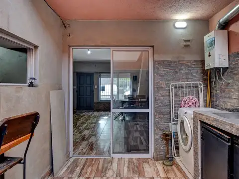 Depto Tipo Casa en Venta en Villa Adelina, USD 99.000