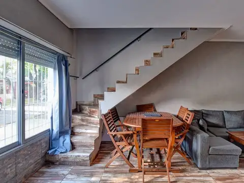 Depto Tipo Casa en Venta de 3 ambientes