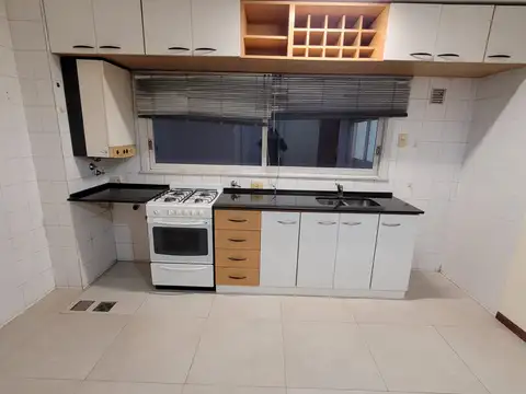 Departamento 4 ambientes con 2 baños