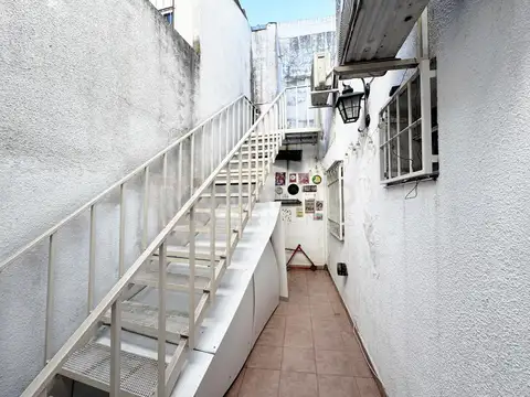 Depto Tipo Casa en Venta 40 años