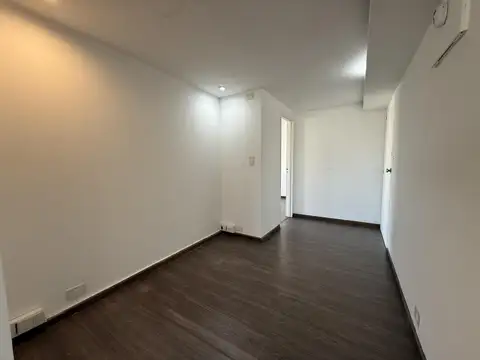 Oficina 6 ambientes con 2 baños