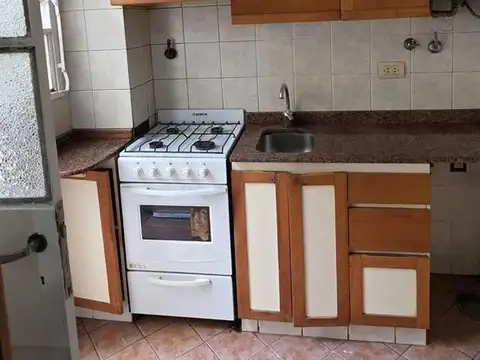 Departamento en Alquiler en Almagro, $ 800.000