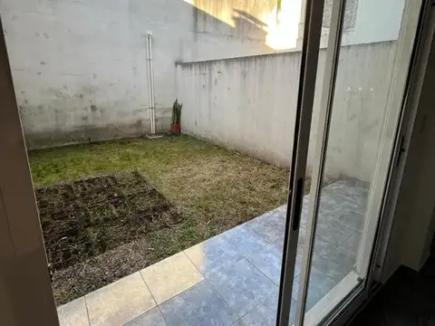 Departamento en Alquiler en Wilde, $ 700.000