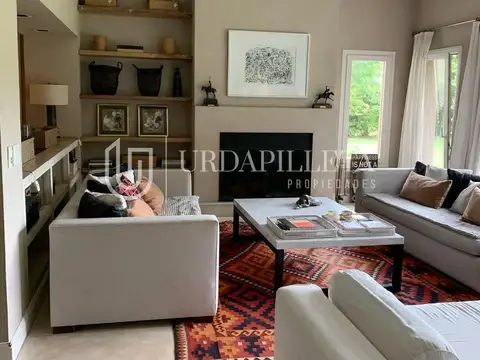 Casa en Centauros en venta con 3 cuartos - Urdapilleta Propiedades