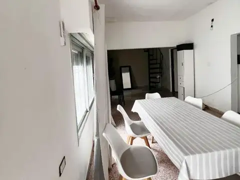 Depto Tipo Casa en Venta de 6 ambientes