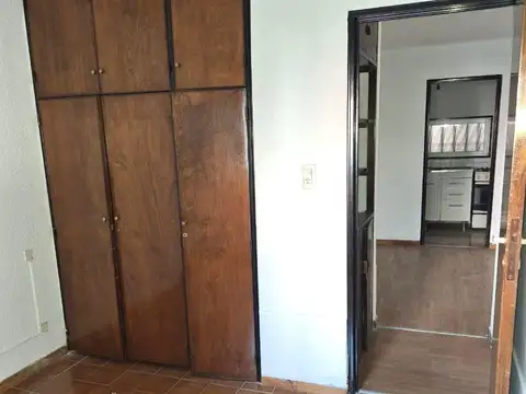 Departamento 7 ambientes con 1 baño