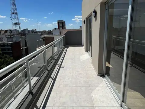 Carabobo 100, Piso 12
