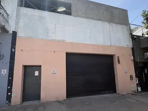 Galpon en Alquiler en Villa del Parque, $ 5.500.000