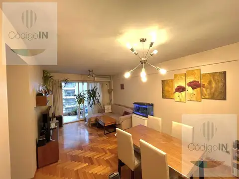 Venta Departamento 4 Ambientes con cochera en Flores