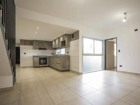 Depto Tipo Casa en Venta de 3 ambientes