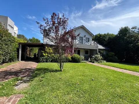 Casa Chalet  en Venta en Los Cardales Country Club, Campana, G.B.A. Zona Norte