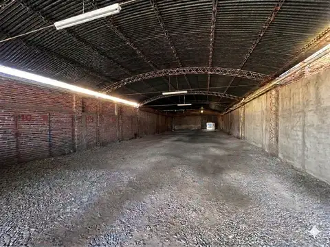 VENTA LOTE Y GALPÓN BARRIO ROGELIO MARTINEZ 462 M2