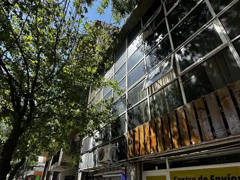 Oficina 4 ambientes con 3 baños