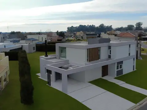 Casa en Venta en Santa Ines, USD 270.000