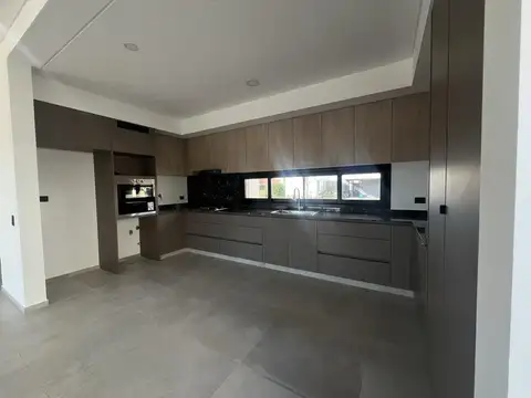 Casa en venta 4 ambientes en Cardales Village Campana