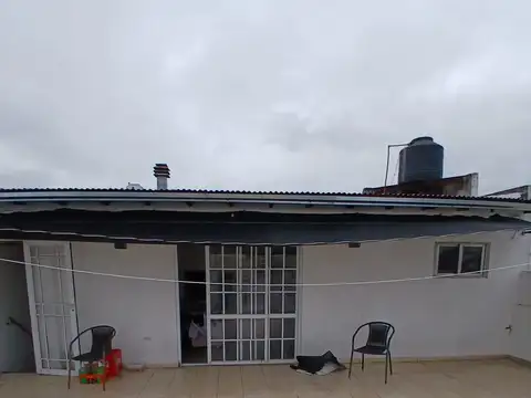 Departamento  4 amb tipo p.h al fte con balcon y terraza con quincho
