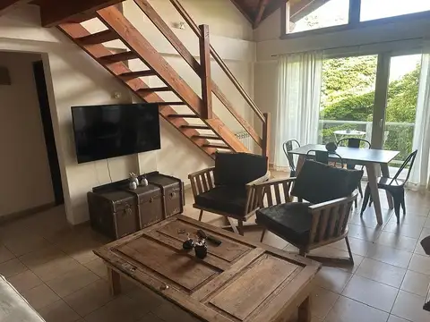 Hermoso Duplex de 2/3 dorm. en excelente ubicación con vista al Lago y COCHERA