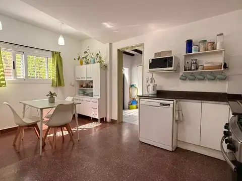 Casa en venta c/ cochera en Dorrego