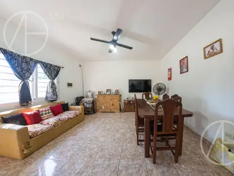 Casa en Venta en Garin, USD 98.000
